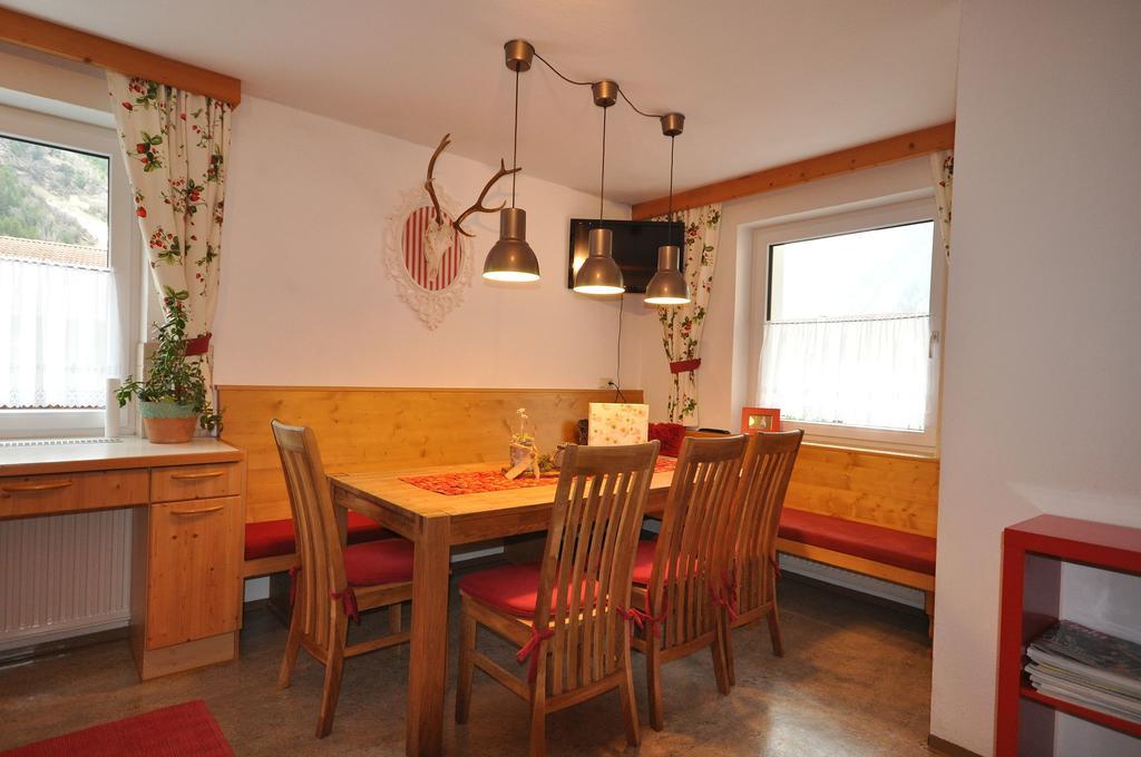 Haus Alpenglueck Kaunertal Exterior foto